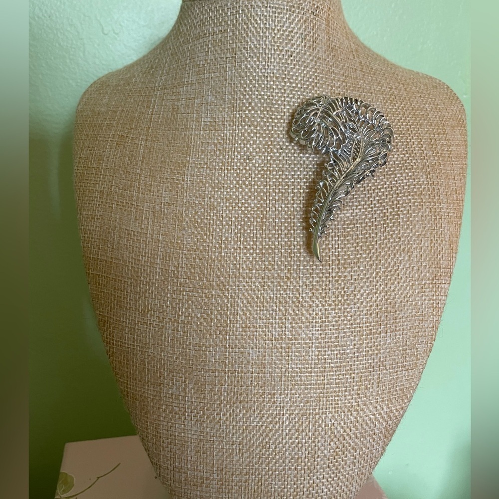 Elegant Silver Feather Brooch